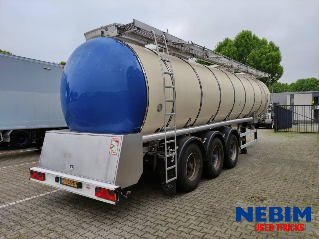 Feldbinder TSA 33.3-3 Unibloc pump electr - 3 comp. 8.000 / 2 2.500 / 3.000 Ltr. - Tanksemi: bilde 2 Feldbinder TSA 33.3-3 Unibloc pump electr - 3 comp. 8.000 / 2 2.500 / 3.000 Ltr. - Tanksemi: bilde 2