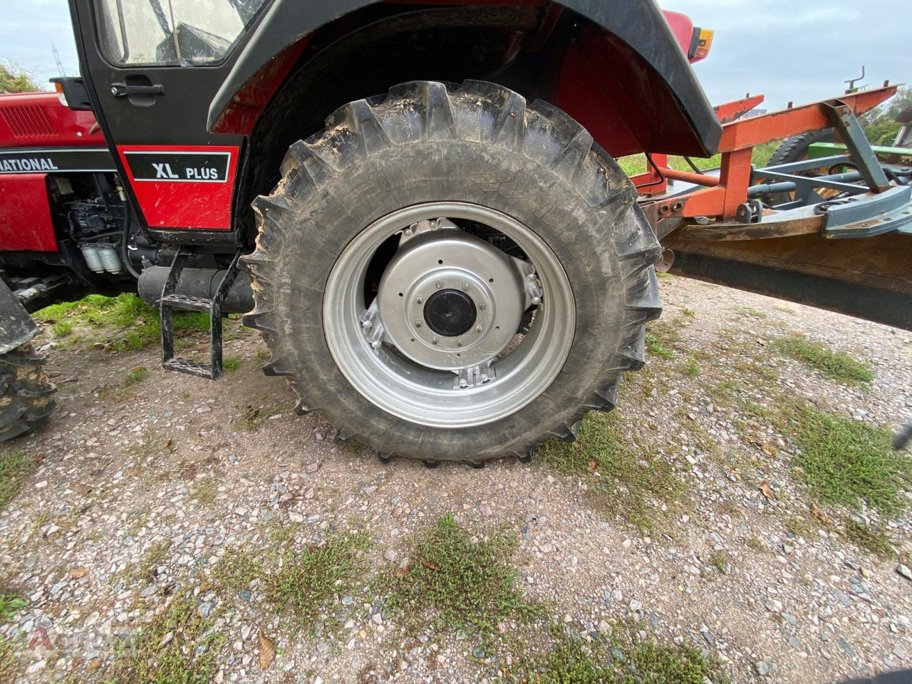 Case IH 844 A - Traktor: bilde 3 Case IH 844 A - Traktor: bilde 3