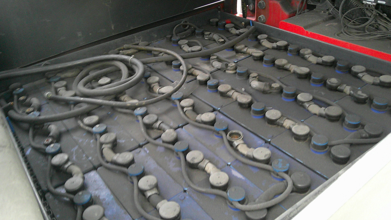 LINDE E50HL-01/600 CABIN - El-truck: bilde 4 LINDE E50HL-01/600 CABIN - El-truck: bilde 4