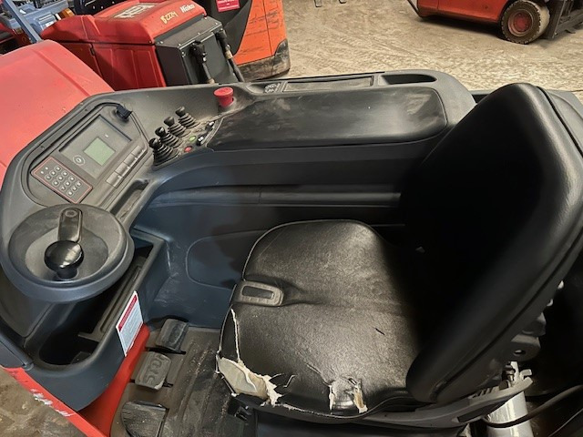 LINDE R-14-HD-01 - Reachtruck: bilde 3 LINDE R-14-HD-01 - Reachtruck: bilde 3