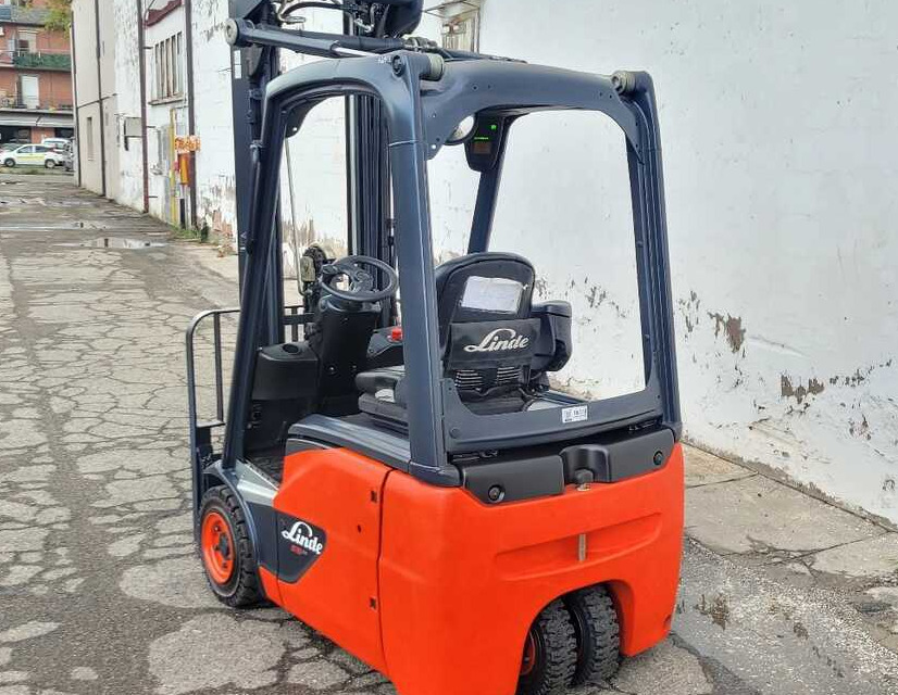 Linde E 15-02/386 (2500 ore) - El-truck: bilde 2 Linde E 15-02/386 (2500 ore) - El-truck: bilde 2
