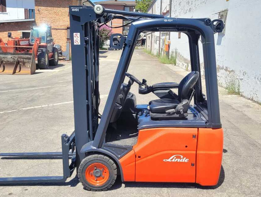 Linde E 16 C-01/386 (batt. 2016) - El-truck: bilde 3 Linde E 16 C-01/386 (batt. 2016) - El-truck: bilde 3