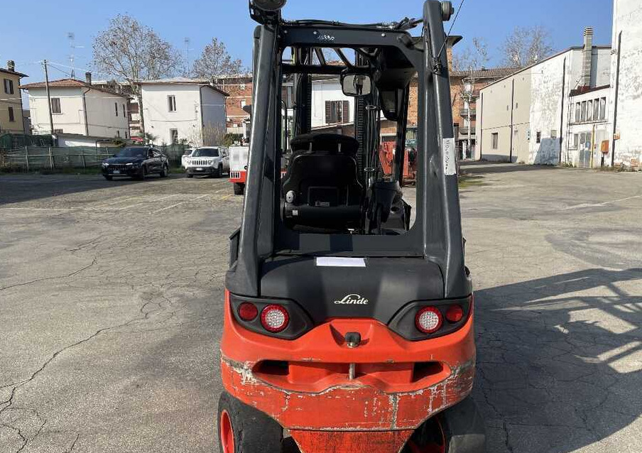 Linde E 30 L (batt. 2020) - El-truck: bilde 4 Linde E 30 L (batt. 2020) - El-truck: bilde 4