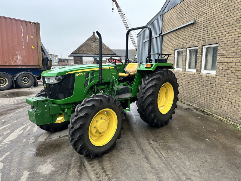 John Deere 5075E - Traktor: bilde 3 John Deere 5075E - Traktor: bilde 3