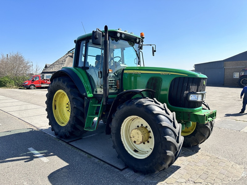 John Deere 6920 - Traktor: bilde 4 John Deere 6920 - Traktor: bilde 4