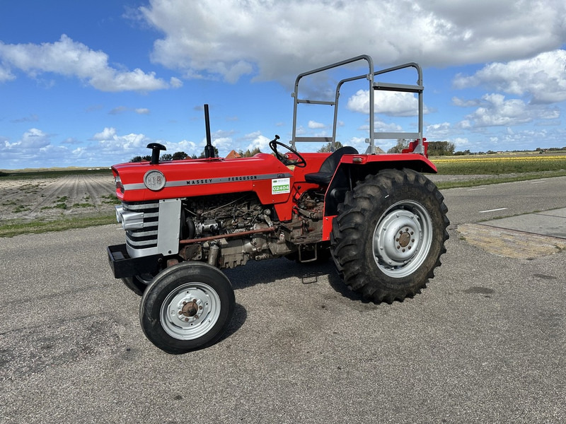 Massey Ferguson 165 - Traktor: bilde 1 Massey Ferguson 165 - Traktor: bilde 1