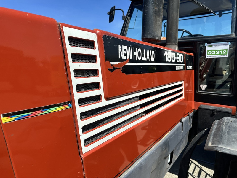New Holland 180-90 DT - Traktor: bilde 2 New Holland 180-90 DT - Traktor: bilde 2