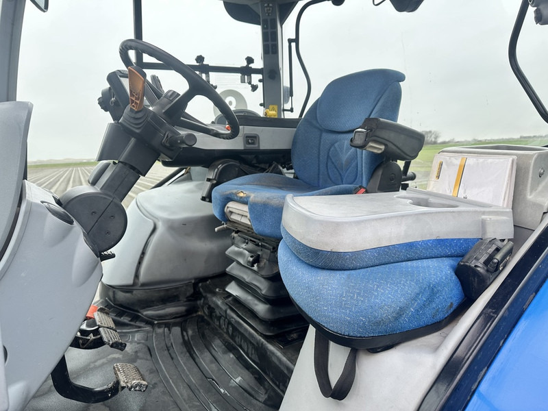 New Holland T6080 - Traktor: bilde 5 New Holland T6080 - Traktor: bilde 5