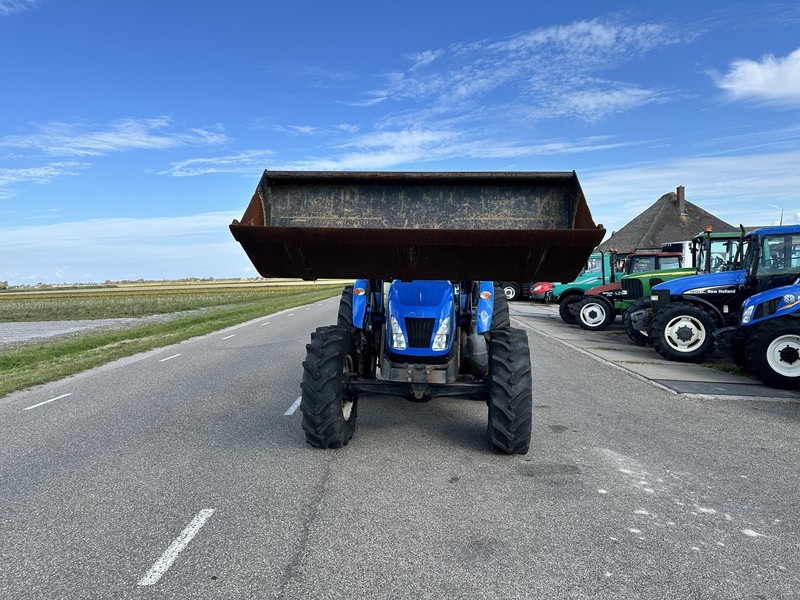 New Holland TD5.100 - Traktor: bilde 3 New Holland TD5.100 - Traktor: bilde 3