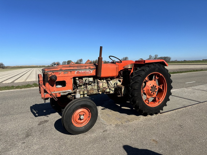 Zetor 4511 - Traktor: bilde 1 Zetor 4511 - Traktor: bilde 1