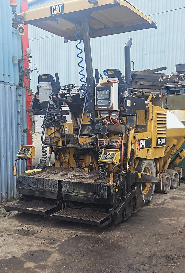 Caterpillar AP300D - Asfaltutlegger: bilde 3 Caterpillar AP300D - Asfaltutlegger: bilde 3