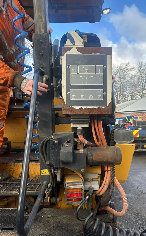 Caterpillar AP300D - Asfaltutlegger: bilde 4 Caterpillar AP300D - Asfaltutlegger: bilde 4