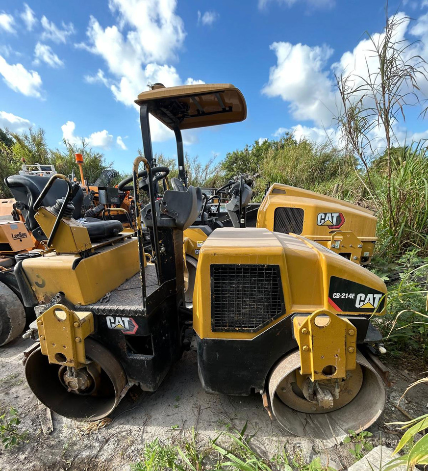 Caterpillar CB-214E - Vals: bilde 2 Caterpillar CB-214E - Vals: bilde 2