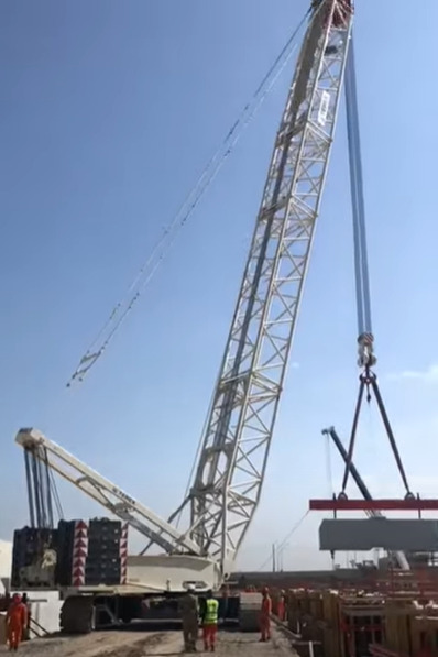 Demag CC 2400-1 - Beltegående kran: bilde 1 Demag CC 2400-1 - Beltegående kran: bilde 1