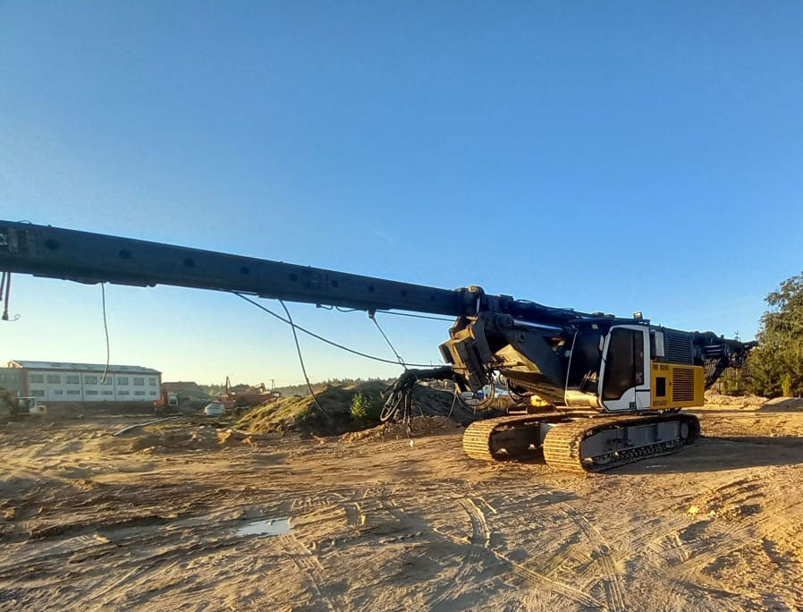 Liebherr LRB 155 - Påledrivar: bilde 1 Liebherr LRB 155 - Påledrivar: bilde 1