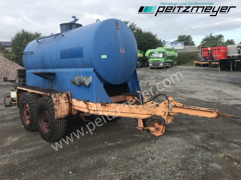 BATHE TANDEMANHÄNGER Bitum / Teerkocher 3,5 m³ Hatz Diesel-Motor 1 B 40 - Bitumensprøyte: bilde 3 BATHE TANDEMANHÄNGER Bitum / Teerkocher 3,5 m³ Hatz Diesel-Motor 1 B 40 - Bitumensprøyte: bilde 3