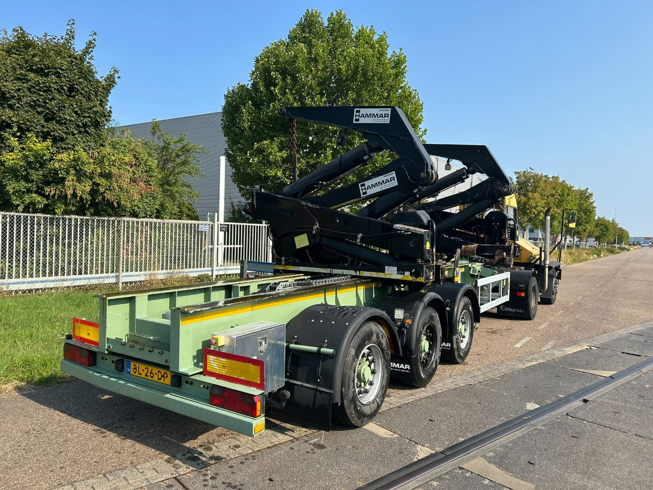 Hammar 195 C / 20 ft, 2 x 20 ft 40 ft 45 HC, power pack Diesel, Wireless controller 2 x, telescopic chassis - Container-transport/ Vekselflak semitrailer: bilde 2 Hammar 195 C / 20 ft, 2 x 20 ft 40 ft 45 HC, power pack Diesel, Wireless controller 2 x, telescopic chassis - Container-transport/ Vekselflak semitrailer: bilde 2