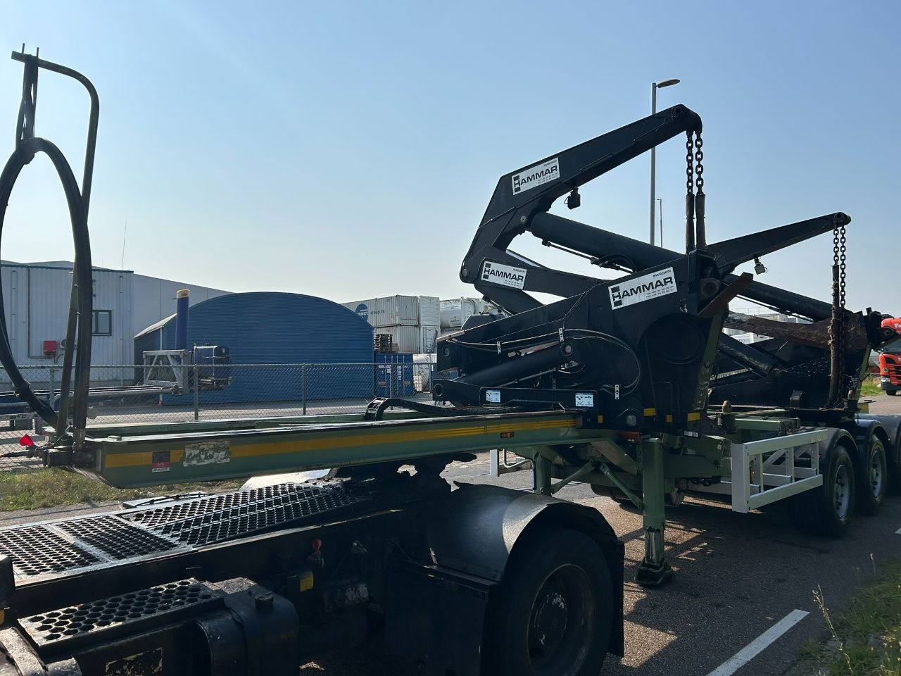 Hammar 195 HC / Wireless control / 33 tons / Telescopic chassis / last axle steering - Container-transport/ Vekselflak semitrailer: bilde 4 Hammar 195 HC / Wireless control / 33 tons / Telescopic chassis / last axle steering - Container-transport/ Vekselflak semitrailer: bilde 4
