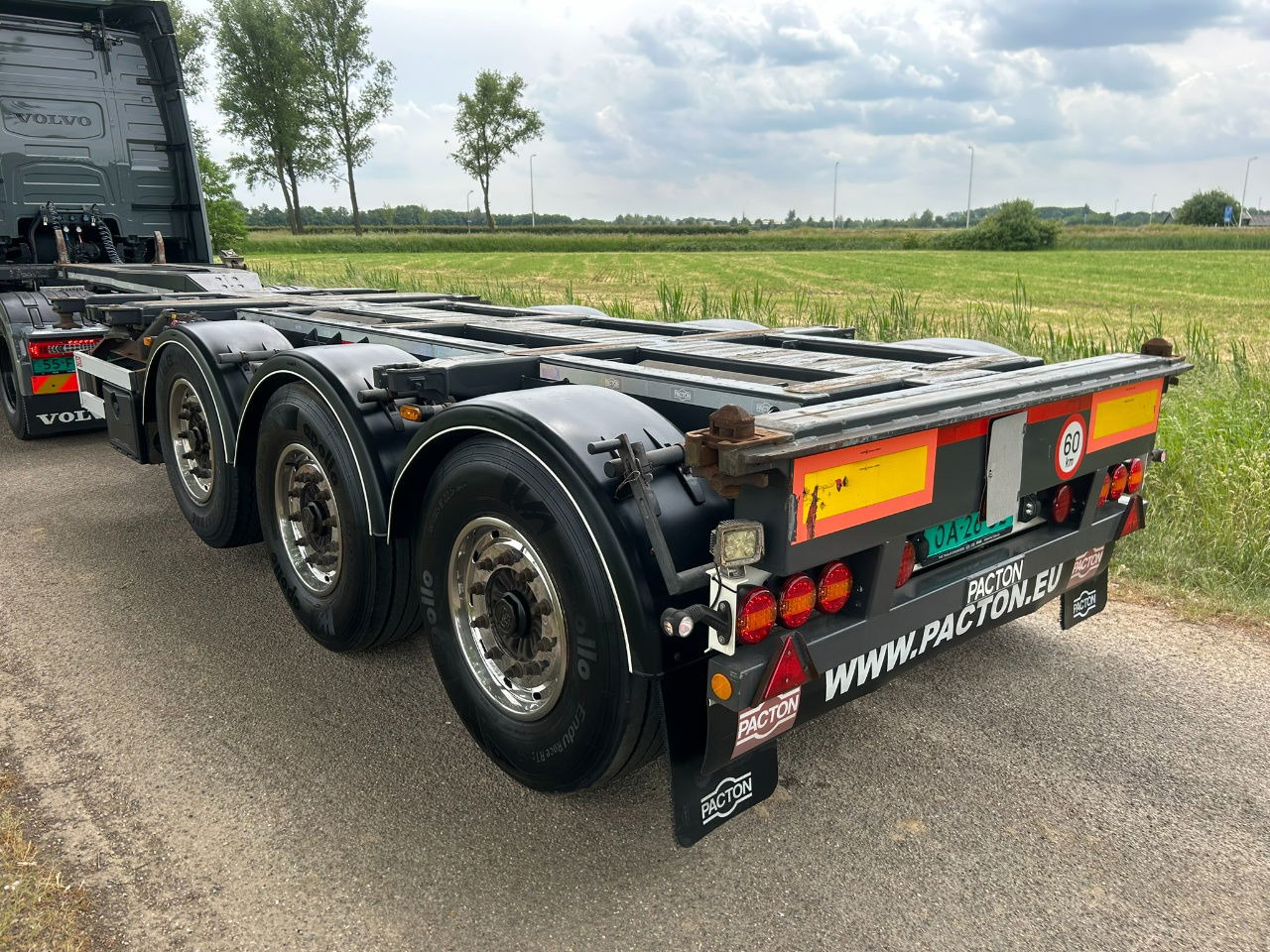 Pacton ET3 / Bpw Disc / Lifting axle / 2x20/30/40/45 ft hc / Tyres 80 / Tuf 3-20 - Container-transport/ Vekselflak semitrailer: bilde 4 Pacton ET3 / Bpw Disc / Lifting axle / 2x20/30/40/45 ft hc / Tyres 80 / Tuf 3-20 - Container-transport/ Vekselflak semitrailer: bilde 4