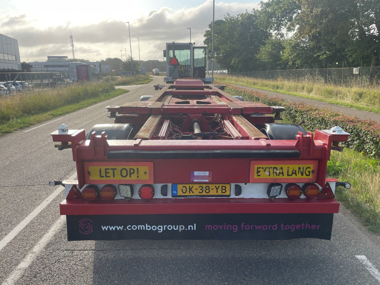 Renders ROC 16.27 CC X steering / Disc brakes /Lifring axle 20-30-40-45 FT HC - Container-transport/ Vekselflak semitrailer: bilde 4 Renders ROC 16.27 CC X steering / Disc brakes /Lifring axle 20-30-40-45 FT HC - Container-transport/ Vekselflak semitrailer: bilde 4