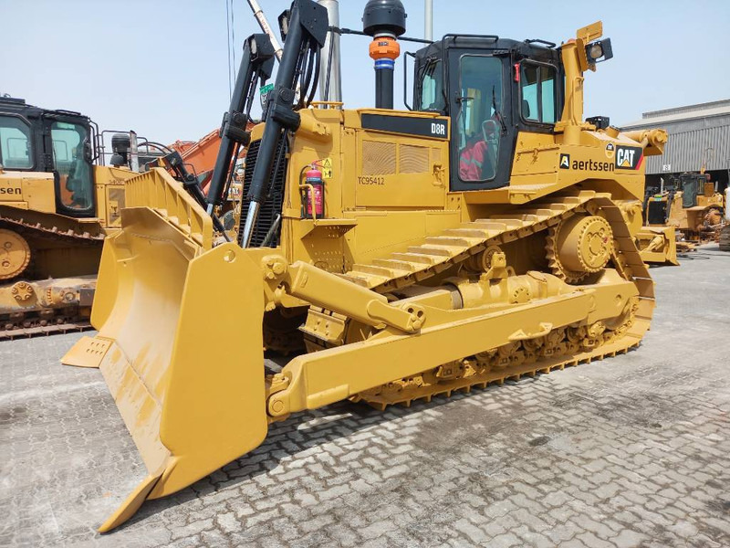 Cat D8R (Abu Dhabi) - Bulldozer: bilde 2 Cat D8R (Abu Dhabi) - Bulldozer: bilde 2