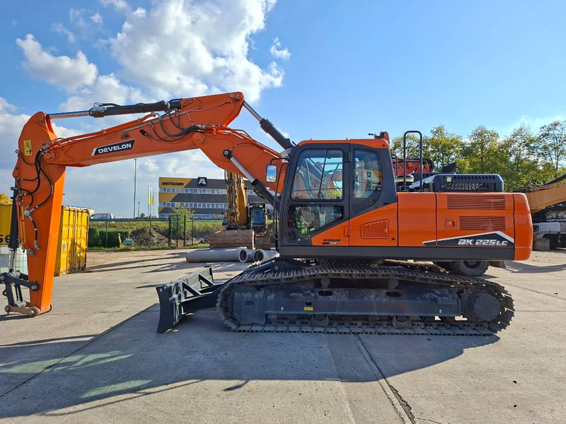 Develon DX 225 LC-7 - Beltegraver: bilde 1 Develon DX 225 LC-7 - Beltegraver: bilde 1