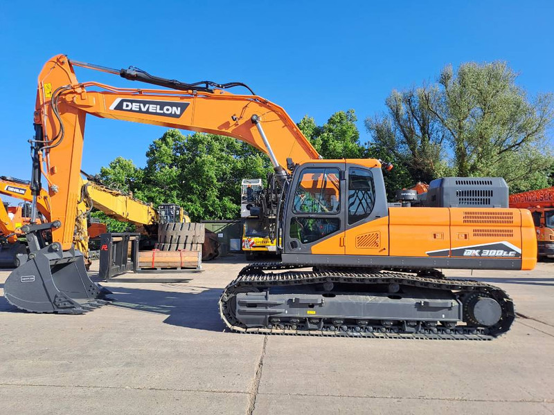Develon DX300LC-7M - Beltegraver: bilde 1 Develon DX300LC-7M - Beltegraver: bilde 1
