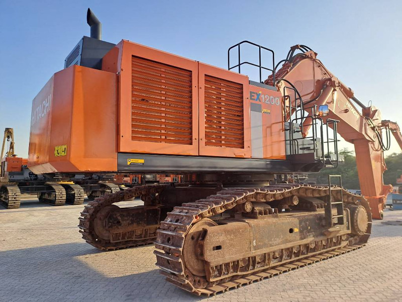 Hitachi EX1200-6 ME (New Boom + Stick)(Jebel Ali, UAE) - Beltegraver: bilde 4 Hitachi EX1200-6 ME (New Boom + Stick)(Jebel Ali, UAE) - Beltegraver: bilde 4