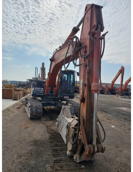 Hitachi ZX220LC (Abu Dhabi) - Beltegraver: bilde 4 Hitachi ZX220LC (Abu Dhabi) - Beltegraver: bilde 4