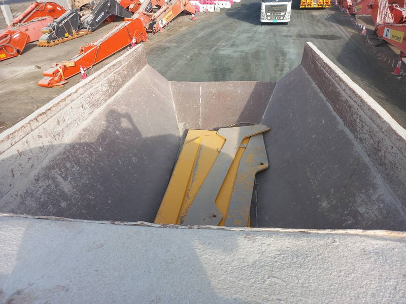 Rammestyrt dumper Komatsu HM400-3R (4 pcs available in Abu Dhabi): bilde 19 Rammestyrt dumper Komatsu HM400-3R (4 pcs available in Abu Dhabi): bilde 19
