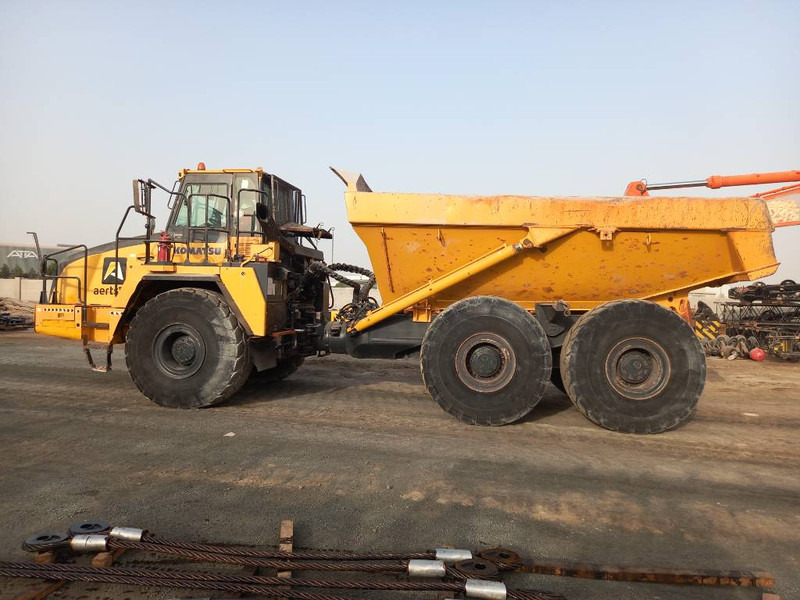 Komatsu HM400-3R (4 pcs available in Abu Dhabi) - Rammestyrt dumper: bilde 1 Komatsu HM400-3R (4 pcs available in Abu Dhabi) - Rammestyrt dumper: bilde 1