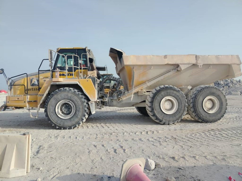 Komatsu HM400-3R (4 pieces available in Abu Dhabi) - Rammestyrt dumper: bilde 1 Komatsu HM400-3R (4 pieces available in Abu Dhabi) - Rammestyrt dumper: bilde 1
