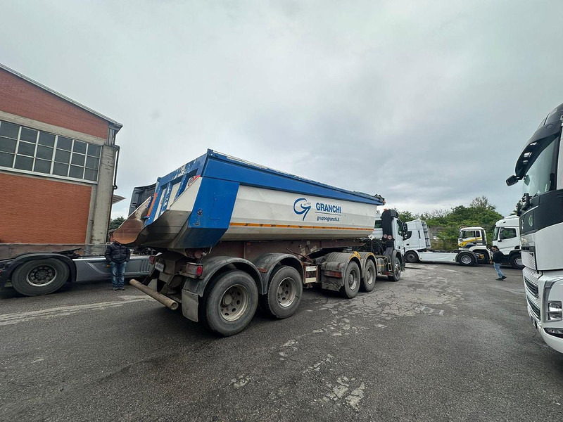 Mercedes-Benz ACTROS 3344 - Tippsemi: bilde 2 Mercedes-Benz ACTROS 3344 - Tippsemi: bilde 2