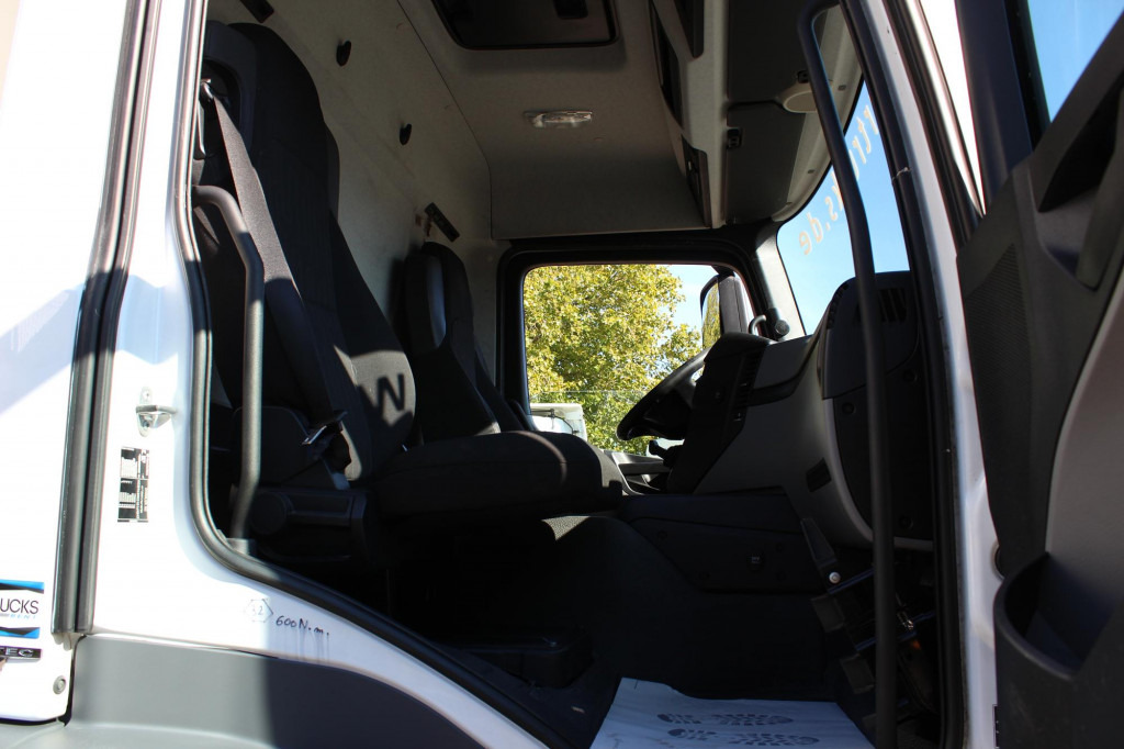 Mercedes-Benz Antos 1830 E6 Koffer 7,7m LBW Rolltor - Skapbil: bilde 5 Mercedes-Benz Antos 1830 E6 Koffer 7,7m LBW Rolltor - Skapbil: bilde 5