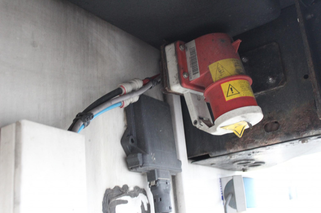 SCHMITZ Carrier Maxima 1300 Rolltor Strom Aluboden - Kjølesemi: bilde 5 SCHMITZ Carrier Maxima 1300 Rolltor Strom Aluboden - Kjølesemi: bilde 5