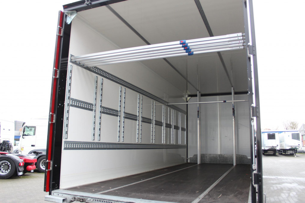 Mercedes-Benz Atego 1530 Koffer DS Schlafkab Durchladen 99Tkm! - Varebil: bilde 4 Mercedes-Benz Atego 1530 Koffer DS Schlafkab Durchladen 99Tkm! - Varebil: bilde 4