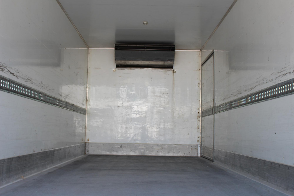 Volvo FL 260 E6 TK T800R 16t Strom Türen+LBW FRC - Lastebil med kjøl: bilde 2 Volvo FL 260 E6 TK T800R 16t Strom Türen+LBW FRC - Lastebil med kjøl: bilde 2