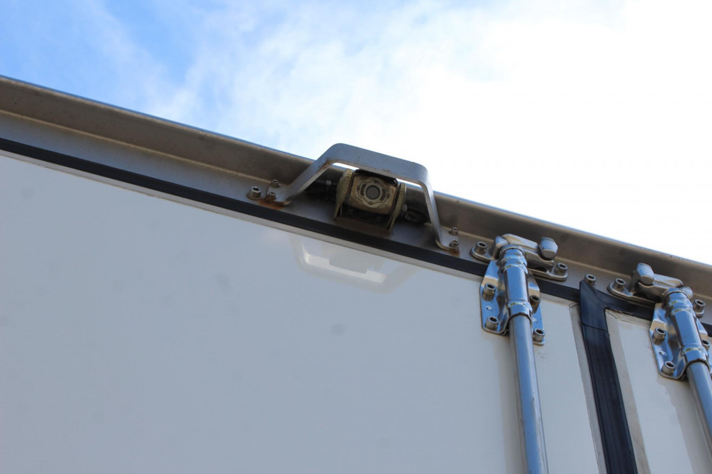 Volvo FL 260 E6 TK T800R 16t Strom Türen+LBW FRC - Lastebil med kjøl: bilde 5 Volvo FL 260 E6 TK T800R 16t Strom Türen+LBW FRC - Lastebil med kjøl: bilde 5