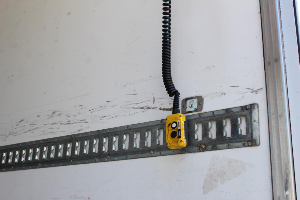 Volvo FL 260 E6 TK T800R 16t Strom Türen+LBW FRC - Lastebil med kjøl: bilde 3 Volvo FL 260 E6 TK T800R 16t Strom Türen+LBW FRC - Lastebil med kjøl: bilde 3