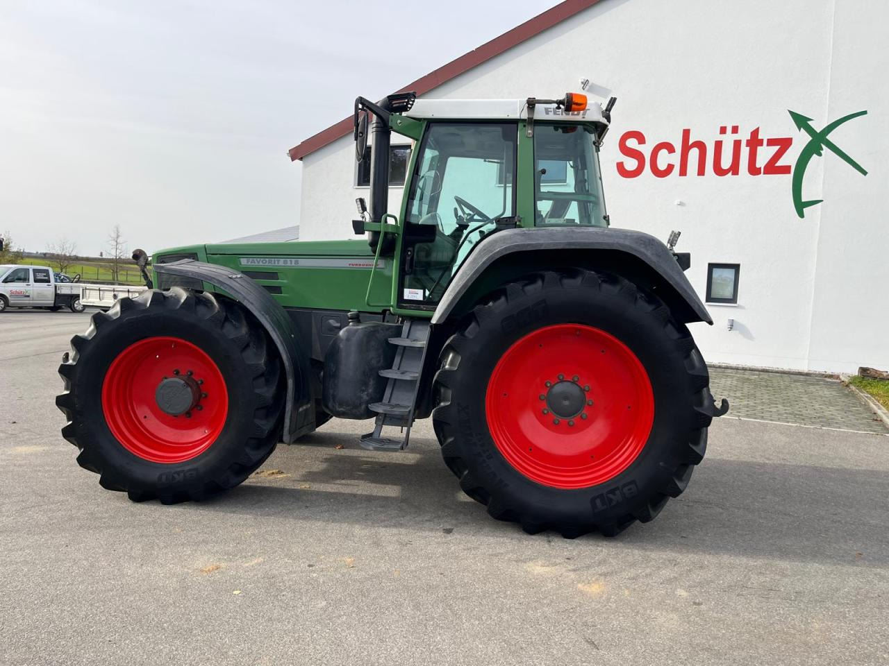 Fendt Favorit 818 Turboshift - Traktor: bilde 2 Fendt Favorit 818 Turboshift - Traktor: bilde 2