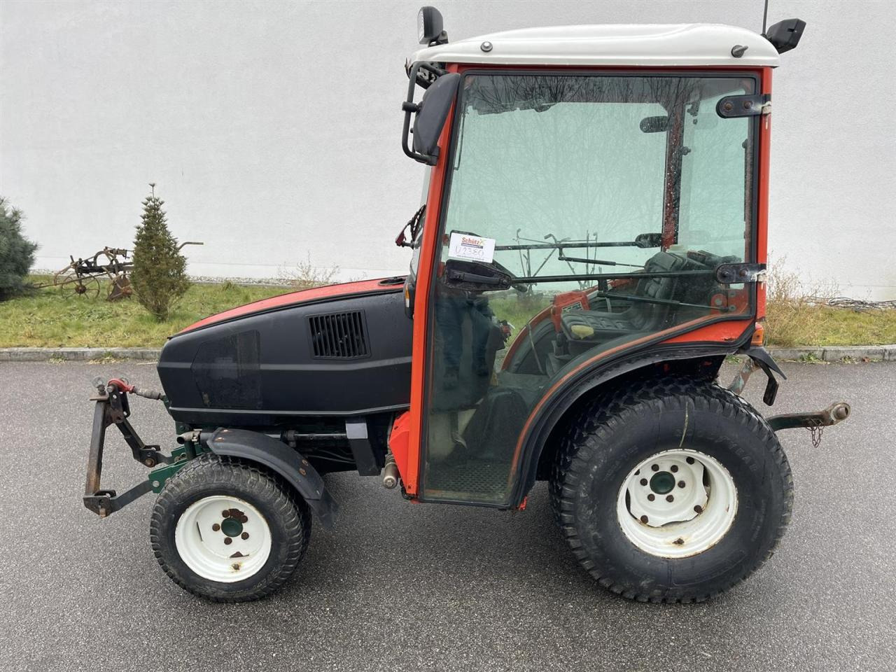 Goldoni IDEA 30HST Goldoni, Rasenmäher und Mulcher, Kabine, Frontkraftheber, Heckhubwerkanhängung - Traktor: bilde 2 Goldoni IDEA 30HST Goldoni, Rasenmäher und Mulcher, Kabine, Frontkraftheber, Heckhubwerkanhängung - Traktor: bilde 2