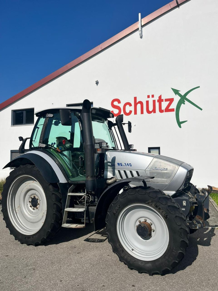 Lamborghini R6.140 DCR mit Frontzapfwelle und Frontkraftheber, Pflegeschlepper - Traktor: bilde 2 Lamborghini R6.140 DCR mit Frontzapfwelle und Frontkraftheber, Pflegeschlepper - Traktor: bilde 2