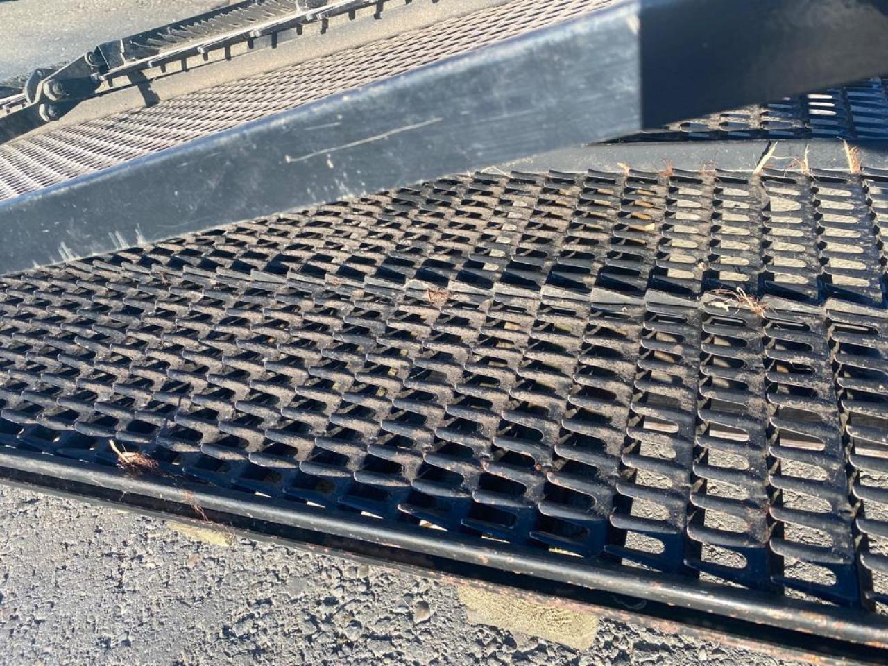 New Holland Maisausrüstung, Korb und Siebe für NH Mähdrescher TC 5.80 5080 5070 - Innhøstingsutstyr: bilde 4 New Holland Maisausrüstung, Korb und Siebe für NH Mähdrescher TC 5.80 5080 5070 - Innhøstingsutstyr: bilde 4