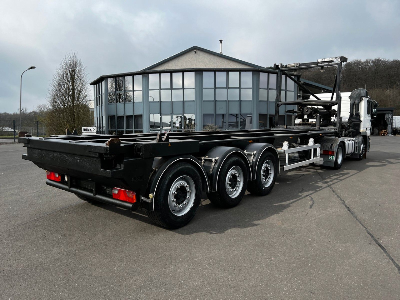 H&W 3- Achs Auflieger für Presscontainer H&W 3- Achs Auflieger für Presscontainer - Container-transport/ Vekselflak semitrailer: bilde 1 H&W 3- Achs Auflieger für Presscontainer H&W 3- Achs Auflieger für Presscontainer - Container-transport/ Vekselflak semitrailer: bilde 1