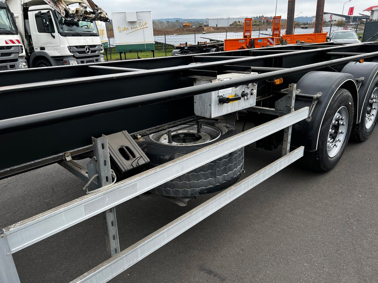 H&W 3- Achs Auflieger für Presscontainer H&W 3- Achs Auflieger für Presscontainer - Container-transport/ Vekselflak semitrailer: bilde 5 H&W 3- Achs Auflieger für Presscontainer H&W 3- Achs Auflieger für Presscontainer - Container-transport/ Vekselflak semitrailer: bilde 5