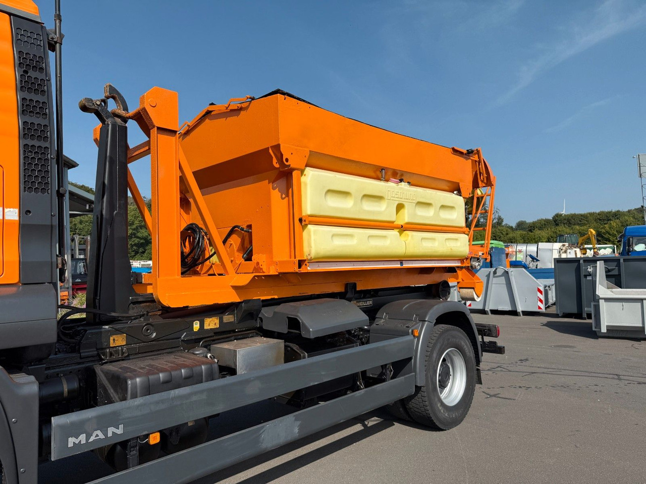 MAN TGA 18.350 4x4 Meiler Abroller RK 14.45 Winterd. - Krokbil: bilde 3 MAN TGA 18.350 4x4 Meiler Abroller RK 14.45 Winterd. - Krokbil: bilde 3