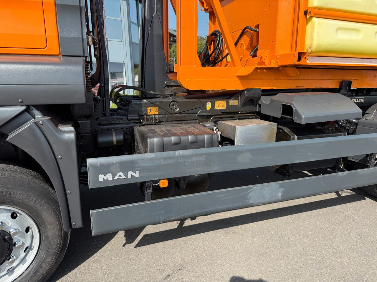 MAN TGA 18.350 4x4 Meiler Abroller RK 14.45 Winterd. - Krokbil: bilde 5 MAN TGA 18.350 4x4 Meiler Abroller RK 14.45 Winterd. - Krokbil: bilde 5