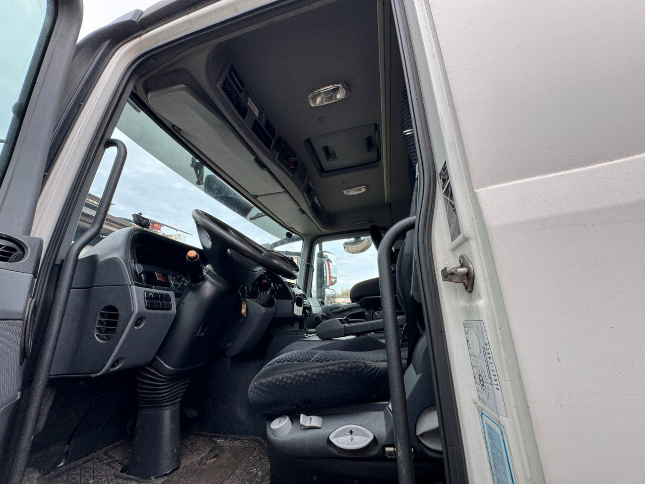 Mercedes-Benz Actros 2532 6x2 MP3 Faun Power Press 524 Mercedes-Benz Actros 2532 6x2 MP3 Faun Power Press 524 - Søppelbil: bilde 4 Mercedes-Benz Actros 2532 6x2 MP3 Faun Power Press 524 Mercedes-Benz Actros 2532 6x2 MP3 Faun Power Press 524 - Søppelbil: bilde 4