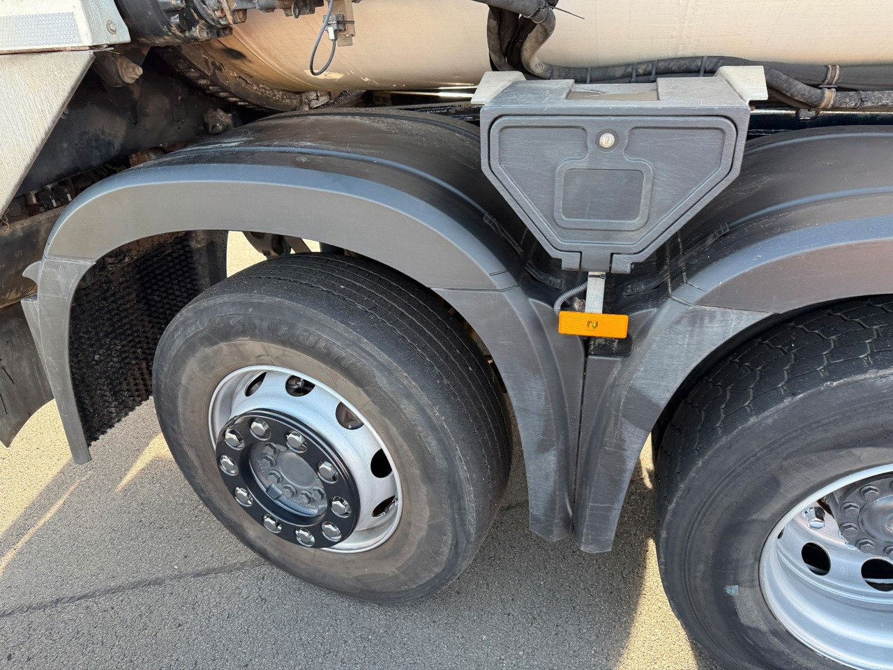 Mercedes-Benz Arocs 3236 8x2 Faun Rotopress 525 C Delta Lift - Søppelbil: bilde 4 Mercedes-Benz Arocs 3236 8x2 Faun Rotopress 525 C Delta Lift - Søppelbil: bilde 4