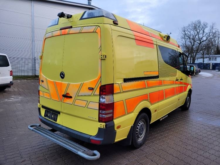 MERCEDES – BENZ SPRINTER 2.2D AMBULANCE (PROFILE) KLIMA 11.2014 EURO 5 - Ambulanse: bilde 4 MERCEDES – BENZ SPRINTER 2.2D AMBULANCE (PROFILE) KLIMA 11.2014 EURO 5 - Ambulanse: bilde 4